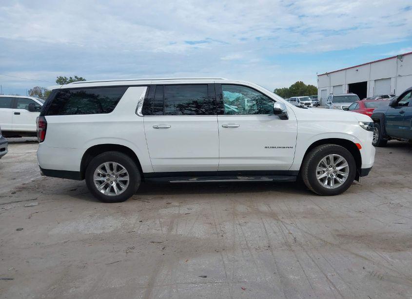 Photo 13 of 2023 Chevrolet Suburban 2WD PREMIER (VIN 1GNSCFKD7PR300439)