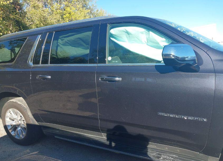 Photo 13 of 2023 Chevrolet Suburban 2WD PREMIER (VIN 1GNSCFKD7PR435694)