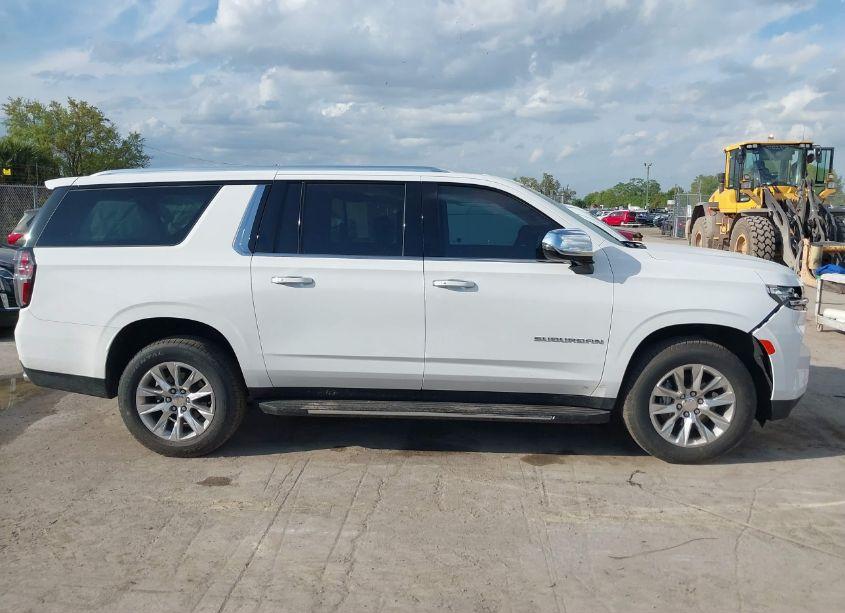 Photo 13 of 2023 Chevrolet Suburban 2WD PREMIER (VIN 1GNSCFKD7PR473510)