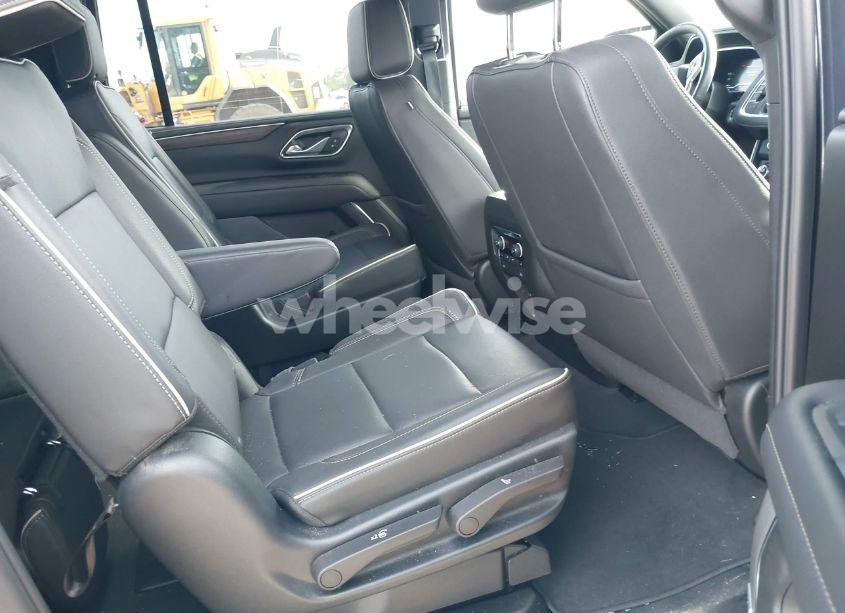 Photo 8 of 2023 Chevrolet Suburban 2WD PREMIER (VIN 1GNSCFKD7PR519174)