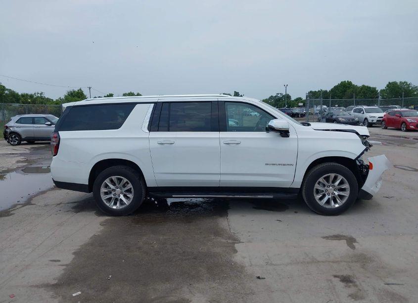 Photo 13 of 2023 Chevrolet Suburban 2WD PREMIER (VIN 1GNSCFKD8PR300658)