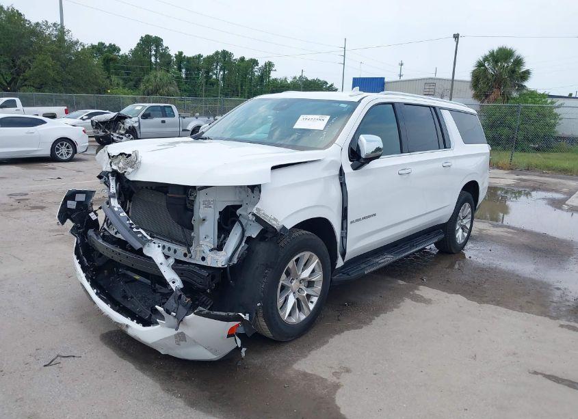 Photo 2 of 2023 Chevrolet Suburban 2WD PREMIER (VIN 1GNSCFKD8PR300658)