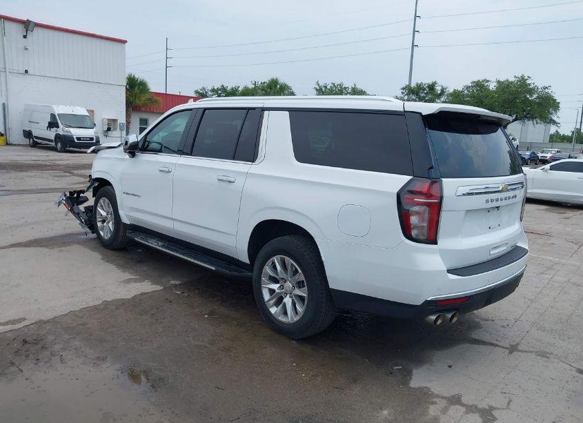 Photo 3 of 2023 Chevrolet Suburban 2WD PREMIER (VIN 1GNSCFKD8PR300658)