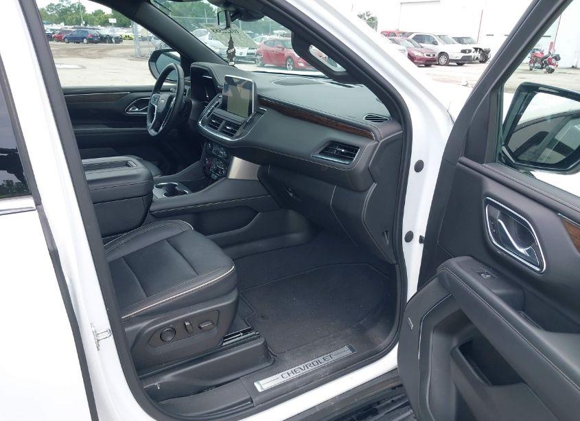 Photo 5 of 2023 Chevrolet Suburban 2WD PREMIER (VIN 1GNSCFKD8PR300658)