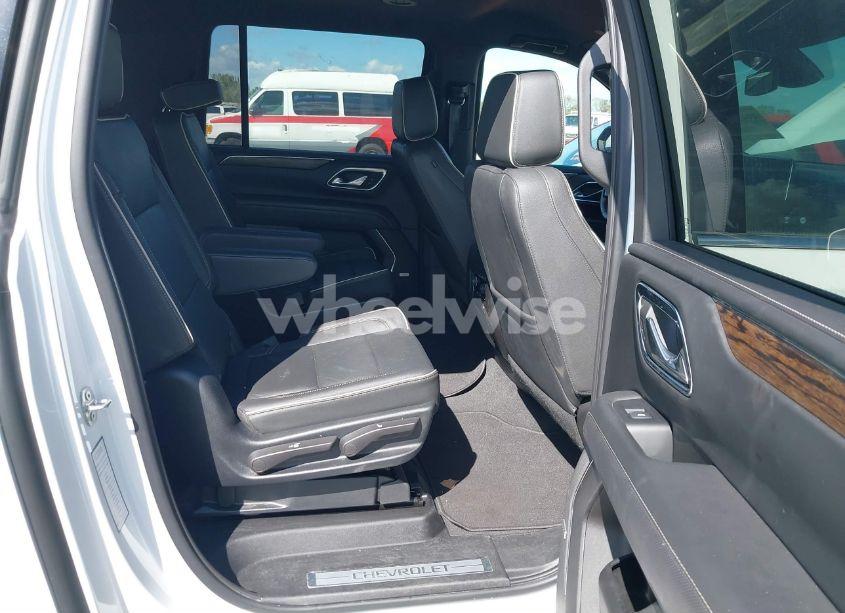 Photo 8 of 2023 Chevrolet Suburban 2WD PREMIER (VIN 1GNSCFKD9PR387180)