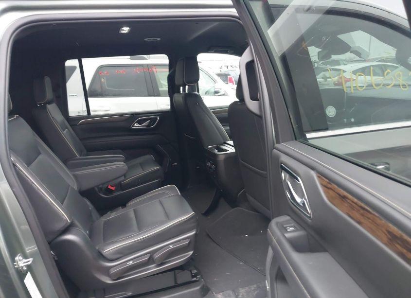 Photo 8 of 2023 Chevrolet Suburban 2WD PREMIER (VIN 1GNSCFKDXPR280946)