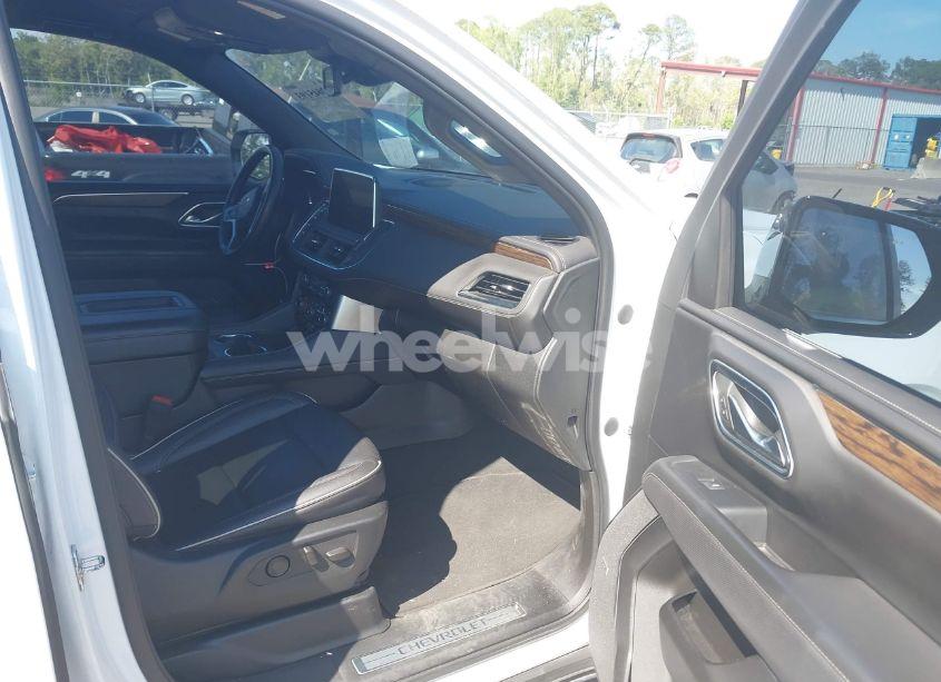 Photo 5 of 2023 Chevrolet Suburban 2WD PREMIER (VIN 1GNSCFKDXPR371053)