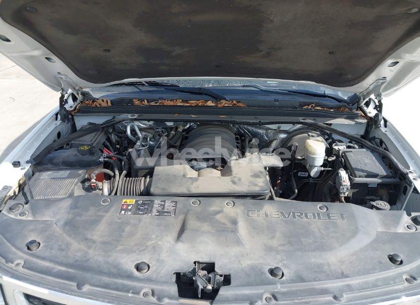 Photo 10 of 2016 Chevrolet Suburban LS (VIN 1GNSCGEC5GR168306)