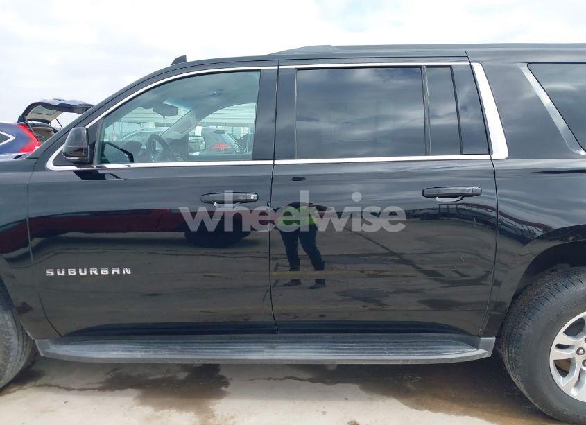 Photo 15 of 2018 Chevrolet Suburban LS (VIN 1GNSCGEC5JR136401)