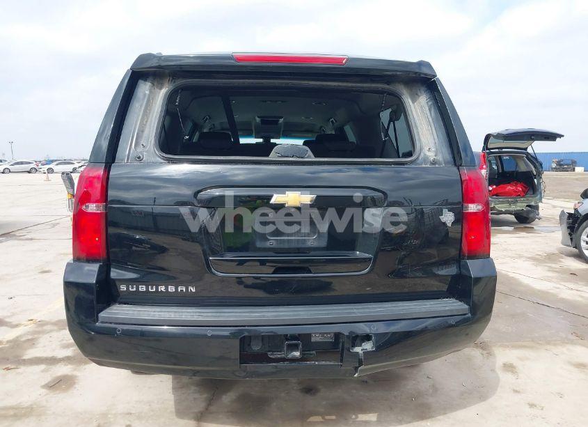 Photo 17 of 2018 Chevrolet Suburban LS (VIN 1GNSCGEC5JR136401)