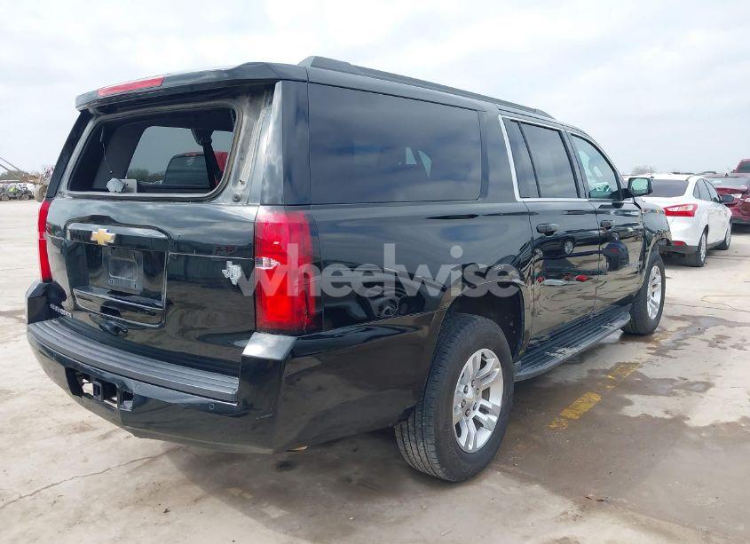 Photo 4 of 2018 Chevrolet Suburban LS (VIN 1GNSCGEC5JR136401)