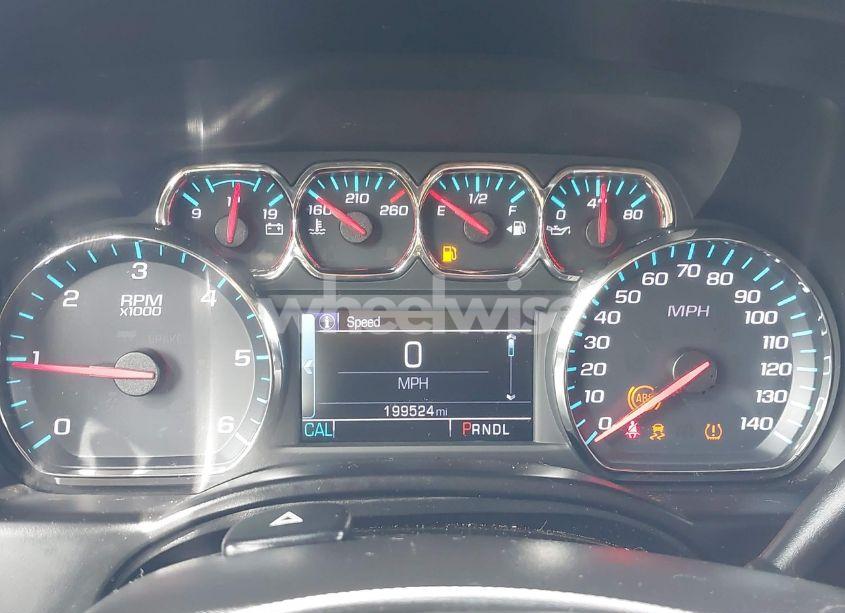 Photo 7 of 2018 Chevrolet Suburban LS (VIN 1GNSCGEC5JR136401)