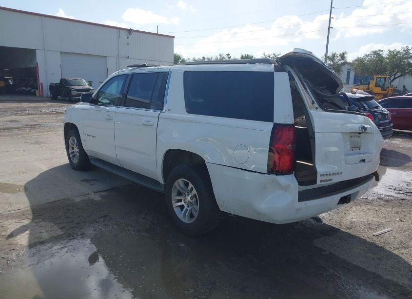 Photo 3 of 2016 Chevrolet Suburban LS (VIN 1GNSCGKC0GR110480)