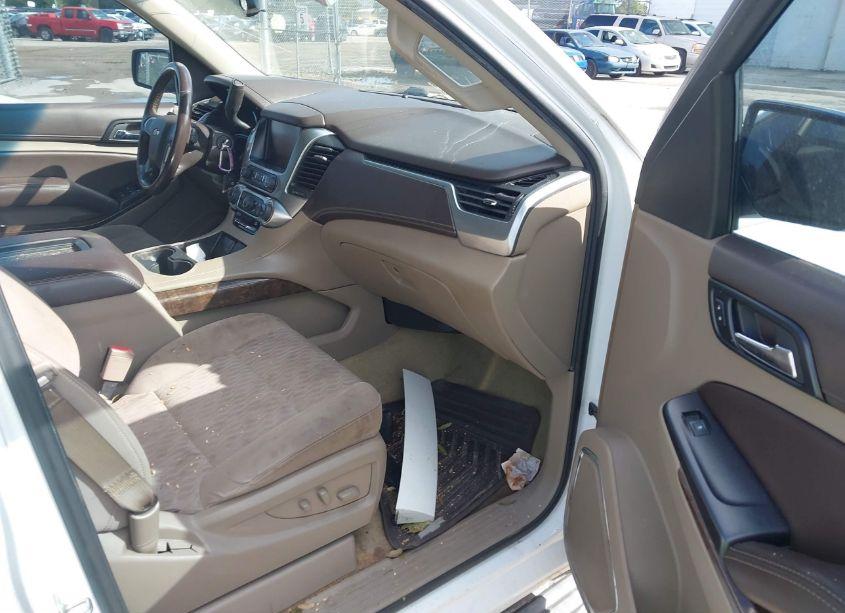 Photo 5 of 2016 Chevrolet Suburban LS (VIN 1GNSCGKC0GR110480)