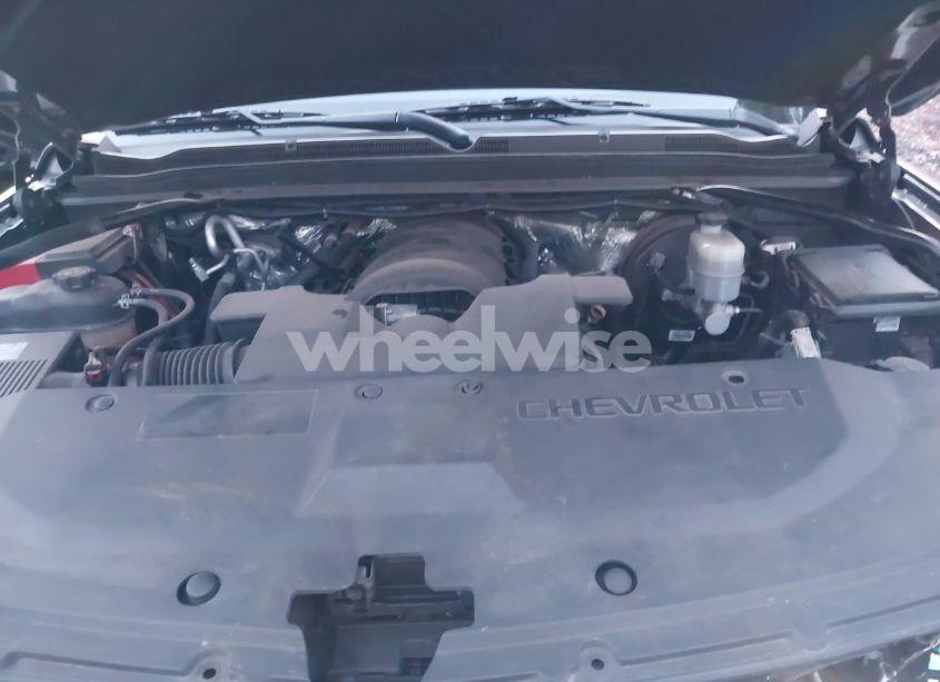 Photo 10 of 2017 Chevrolet Suburban LS (VIN 1GNSCGKC0HR328355)