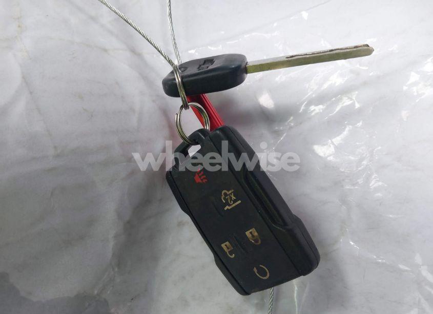 Photo 11 of 2018 Chevrolet Suburban LS (VIN 1GNSCGKC1JR394211)