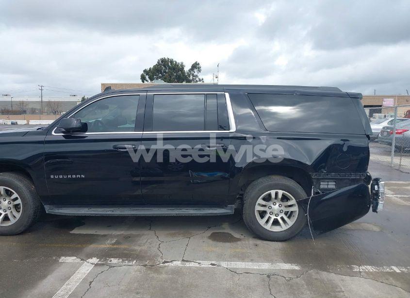 Photo 14 of 2018 Chevrolet Suburban LS (VIN 1GNSCGKC1JR394211)