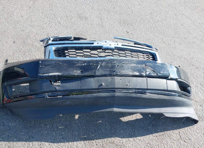 Photo 11 of 2018 Chevrolet Suburban LS (VIN 1GNSCGKC3JR318361)