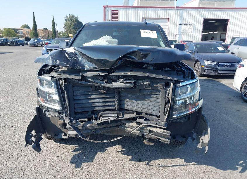 Photo 12 of 2018 Chevrolet Suburban LS (VIN 1GNSCGKC3JR318361)