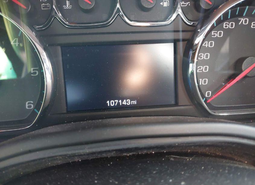 Photo 15 of 2018 Chevrolet Suburban LS (VIN 1GNSCGKC3JR318361)