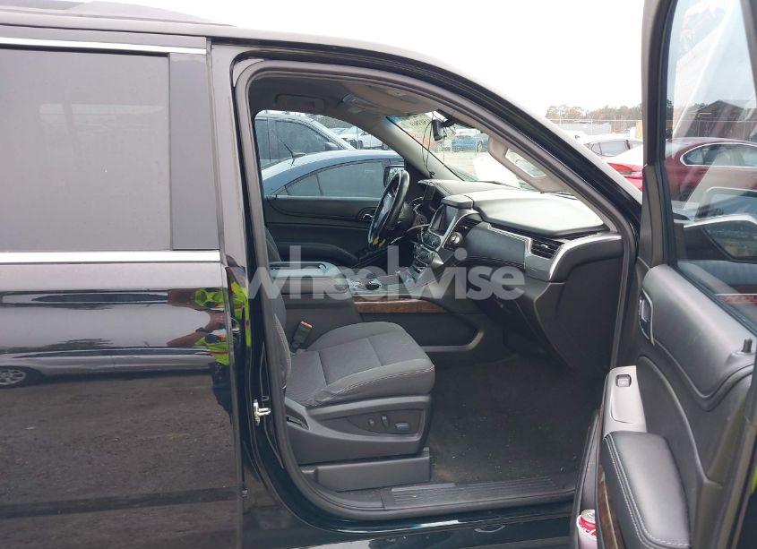 Photo 5 of 2017 Chevrolet Suburban LS (VIN 1GNSCGKC4HR289284)