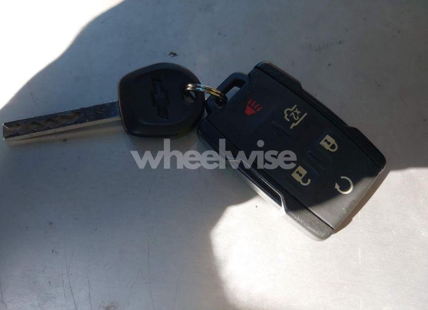 Photo 11 of 2019 Chevrolet Suburban LS (VIN 1GNSCGKC4KR269818)