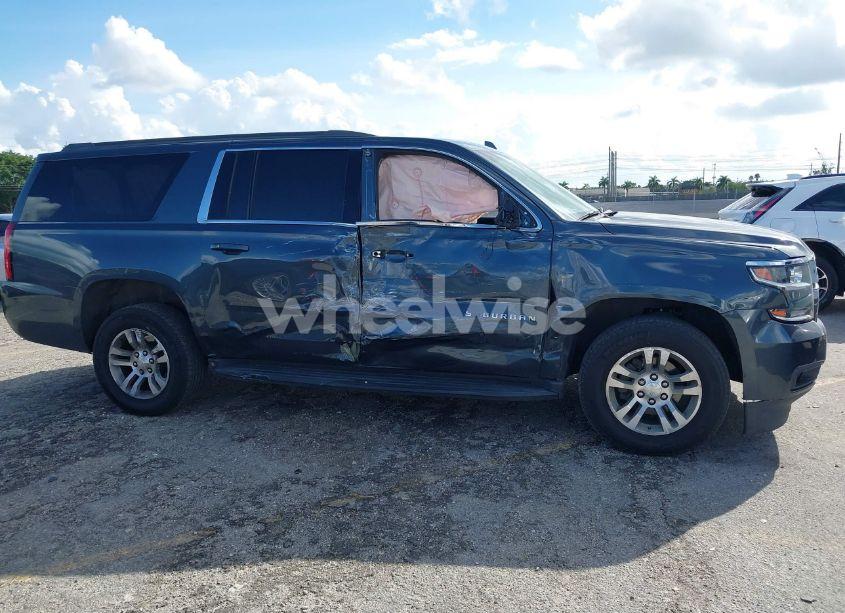 Photo 6 of 2019 Chevrolet Suburban LS (VIN 1GNSCGKC4KR269818)