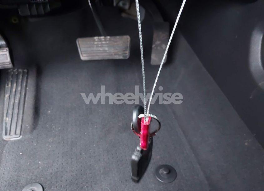 Photo 11 of 2019 Chevrolet Suburban LS (VIN 1GNSCGKC5KR321327)