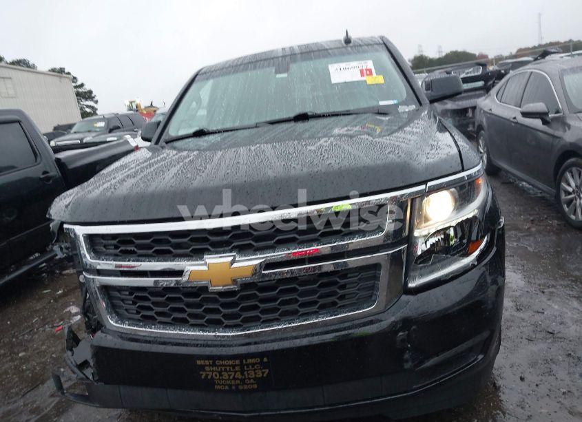 Photo 12 of 2019 Chevrolet Suburban LS (VIN 1GNSCGKC5KR321327)