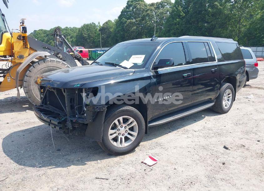 Photo 2 of 2020 Chevrolet Suburban 2WD LS (VIN 1GNSCGKCXLR238669)