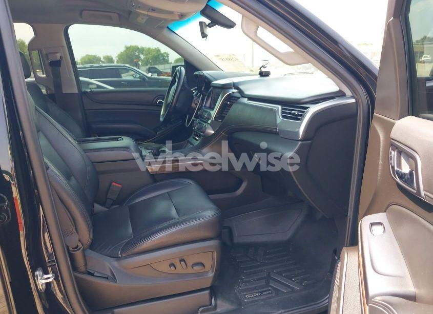 Photo 5 of 2020 Chevrolet Suburban 2WD LS (VIN 1GNSCGKCXLR238669)