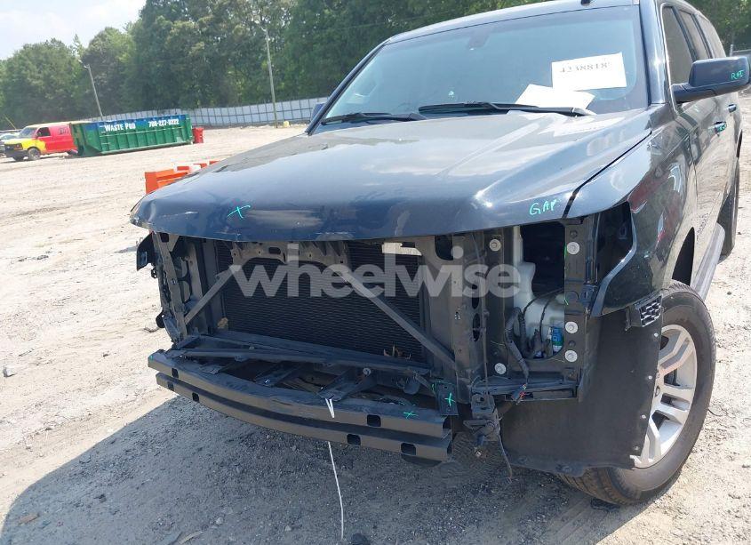 Photo 6 of 2020 Chevrolet Suburban 2WD LS (VIN 1GNSCGKCXLR238669)