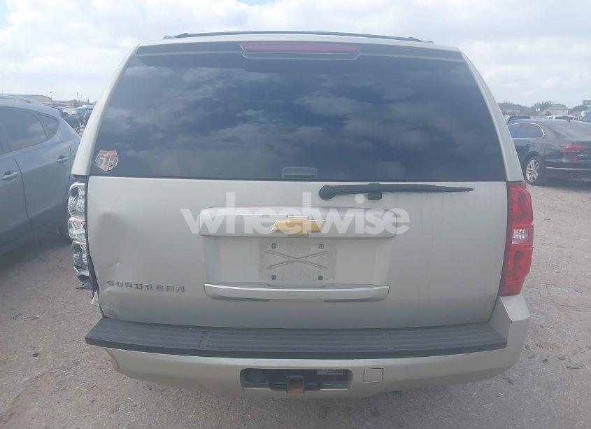 Photo 16 of 2013 Chevrolet Suburban 1500 LS (VIN 1GNSCHE01DR152210)