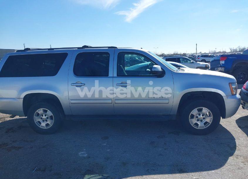 Photo 13 of 2012 Chevrolet Suburban 1500 LS (VIN 1GNSCHE02CR239144)