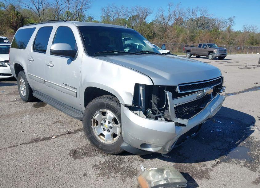 2011 Chevrolet Suburban 1500 LS (VIN 1GNSCHE03BR105273) main photo