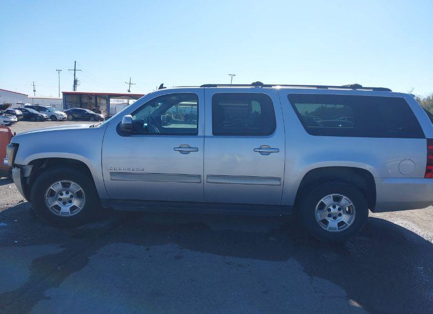 Photo 14 of 2011 Chevrolet Suburban 1500 LS (VIN 1GNSCHE03BR105273)
