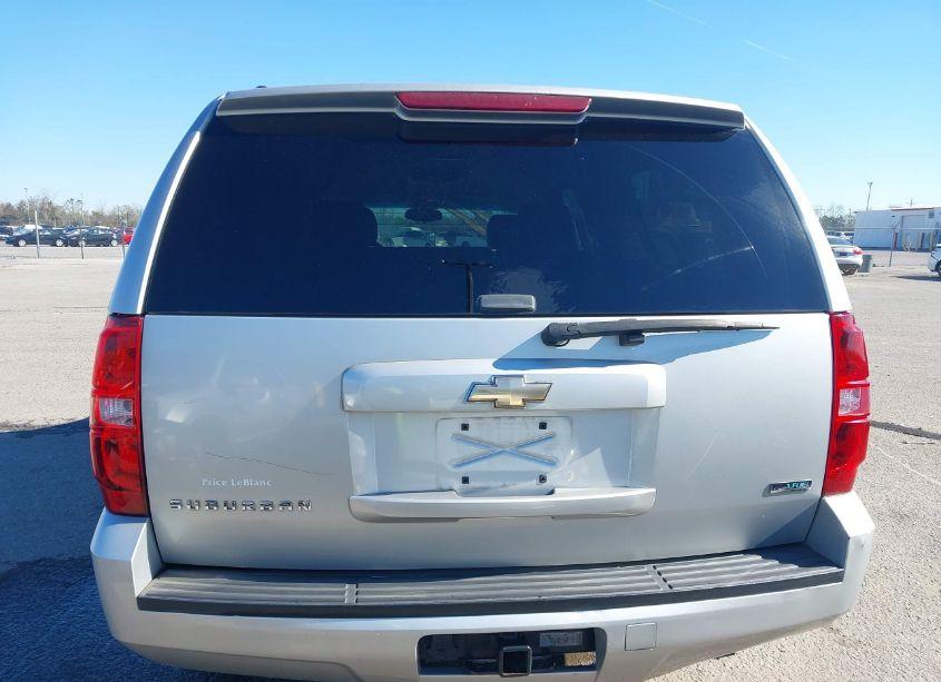 Photo 16 of 2011 Chevrolet Suburban 1500 LS (VIN 1GNSCHE03BR105273)