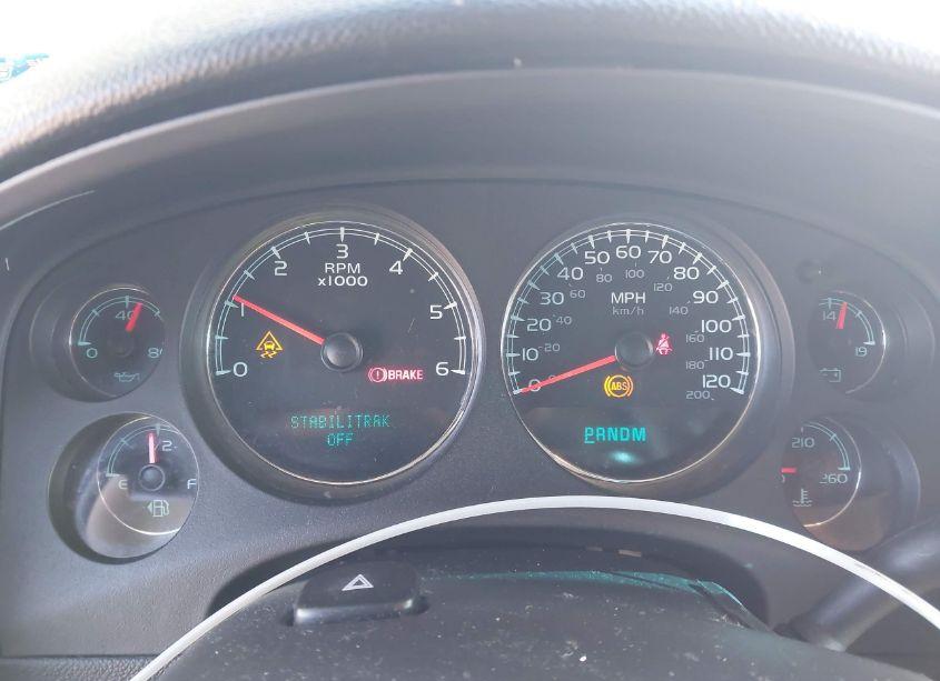 Photo 7 of 2011 Chevrolet Suburban 1500 LS (VIN 1GNSCHE03BR105273)