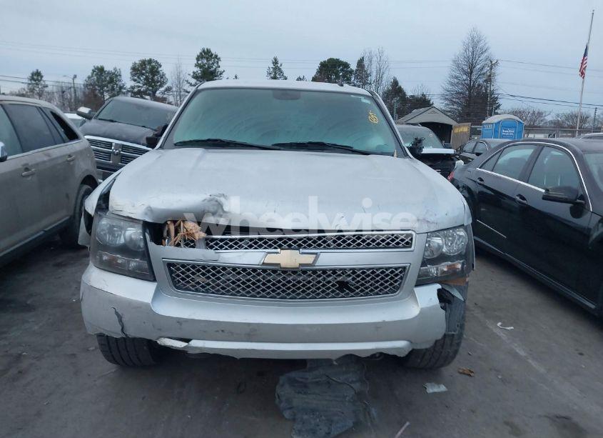 Photo 12 of 2011 Chevrolet Suburban 1500 LS (VIN 1GNSCHE07BR241468)