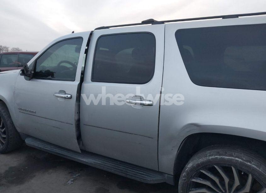 Photo 14 of 2011 Chevrolet Suburban 1500 LS (VIN 1GNSCHE07BR241468)
