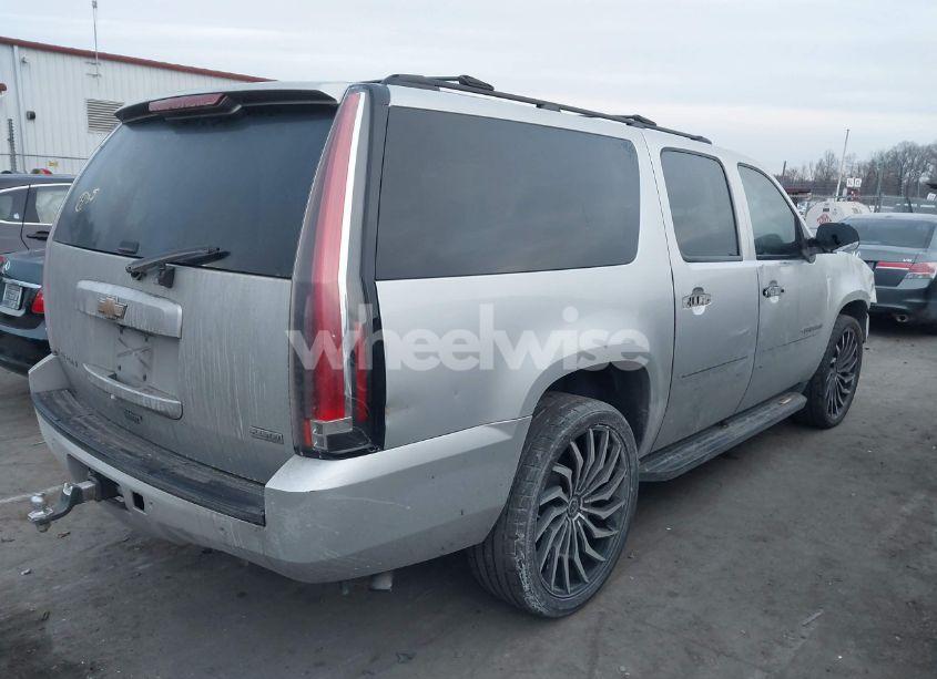 Photo 4 of 2011 Chevrolet Suburban 1500 LS (VIN 1GNSCHE07BR241468)