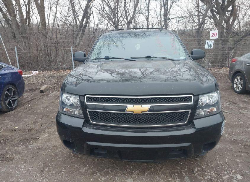 Photo 12 of 2011 Chevrolet Suburban 1500 LS (VIN 1GNSCHE08BR304819)