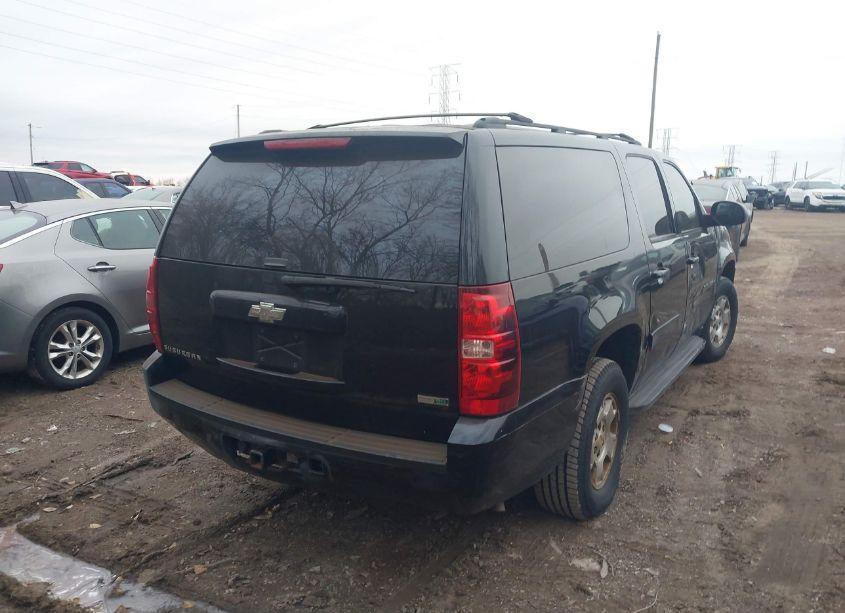 Photo 4 of 2011 Chevrolet Suburban 1500 LS (VIN 1GNSCHE08BR304819)