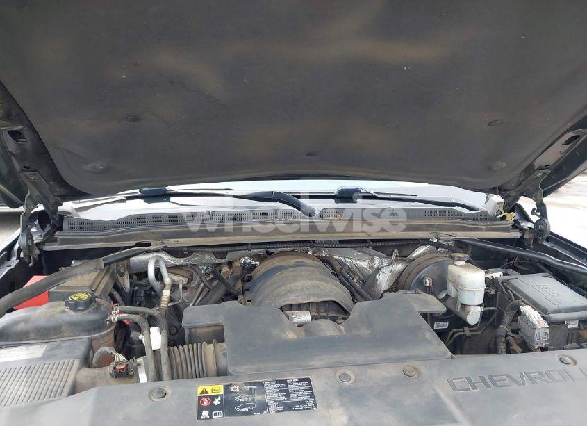 Photo 10 of 2015 Chevrolet Suburban 1500 LS (VIN 1GNSCHEC5FR683083)