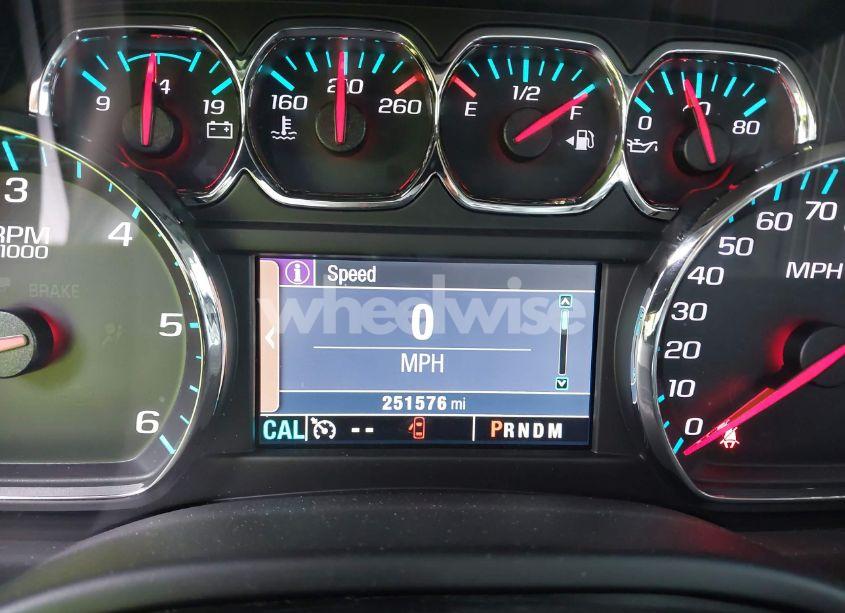 Photo 15 of 2015 Chevrolet Suburban 1500 LS (VIN 1GNSCHEC5FR683083)