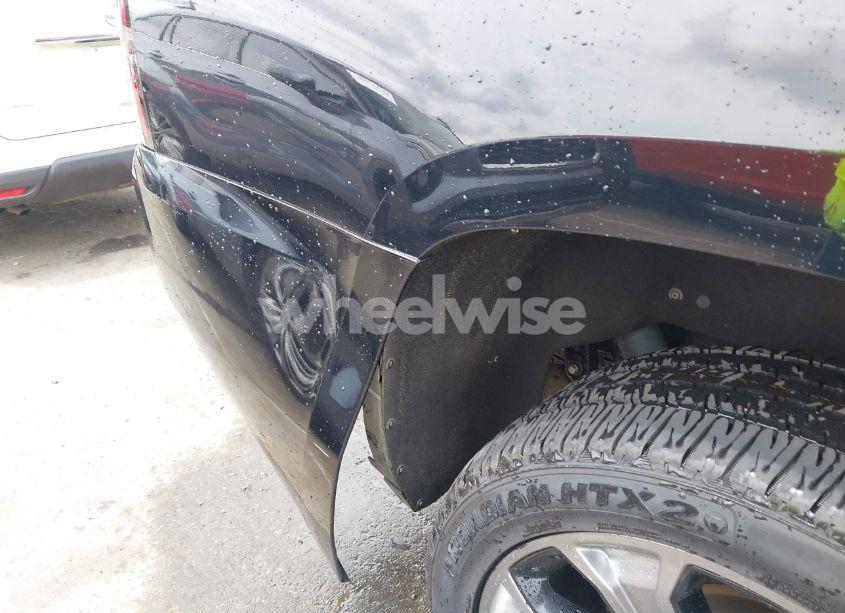 Photo 18 of 2015 Chevrolet Suburban 1500 LS (VIN 1GNSCHEC5FR683083)