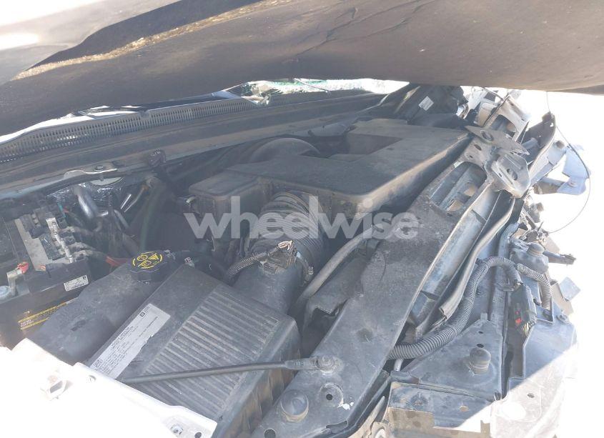 Photo 10 of 2017 Chevrolet Suburban LT (VIN 1GNSCHKC0HR252447)