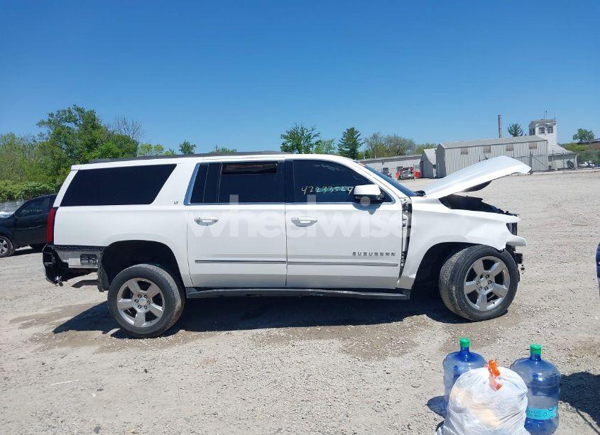 Photo 14 of 2017 Chevrolet Suburban LT (VIN 1GNSCHKC0HR252447)