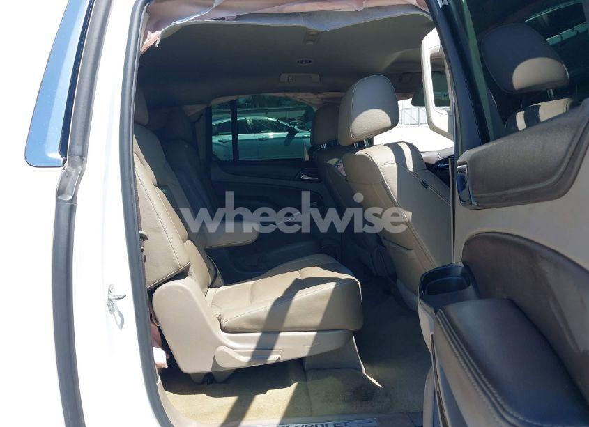 Photo 8 of 2017 Chevrolet Suburban LT (VIN 1GNSCHKC0HR252447)