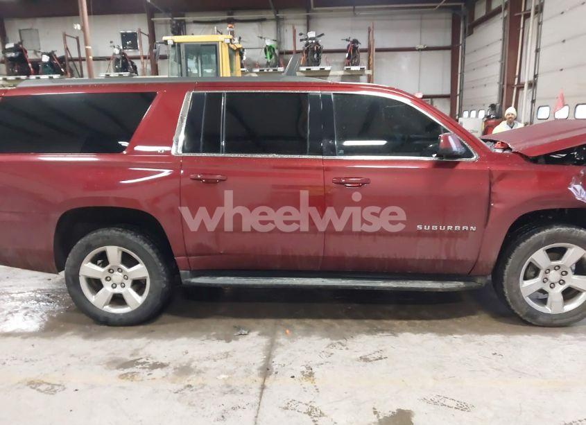 Photo 14 of 2016 Chevrolet Suburban LT (VIN 1GNSCHKC1GR388469)